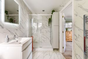En-Suite- click for photo gallery